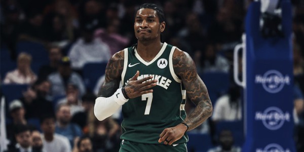 雄鹿官方：小凯文-波特接受右膝关节镜手术 缺席本赛季剩余比赛|北京|小波特|密尔沃基雄鹿队|小迈克尔·波特|小凯文·波特_新浪体育_新浪新闻