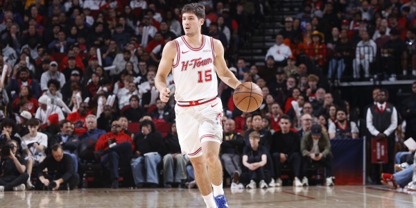 亿万28下载-乌度卡：谢泼德为我们注入了强劲的活力 进攻停滞时他稳住了局势