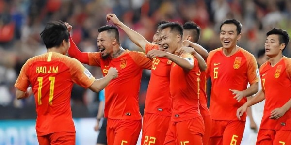 亿万28官网-同样是落选U23国足，为何朱鹏宇能补招进国家队，依木兰却不能