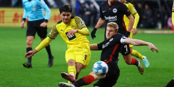 亿万28下载-血性多特大翻盘：半场臭球0比2，半场好球3比2！