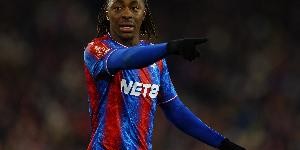 通用理由！格拉斯纳：埃泽早上打电话告诉我不舒服，无法出战