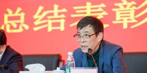 【夜读】中国足球靠颜值扬眉吐气的一天？